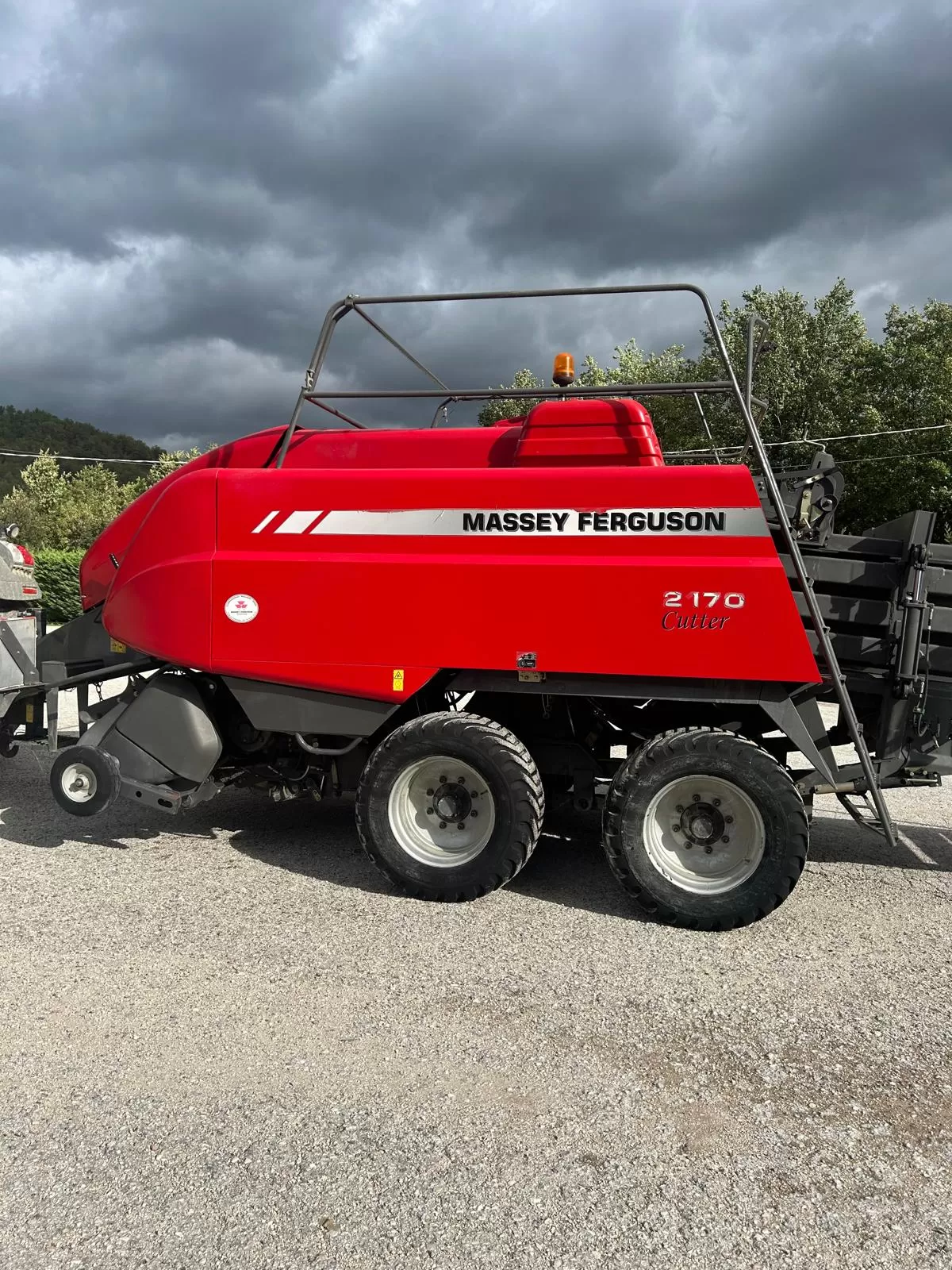 PRESSA QUADRA MASSEY FERGUSON 2170 CUTTER